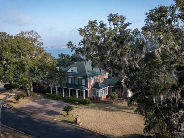 8656 Rosemont Dr, Pensacola, FL 32514
