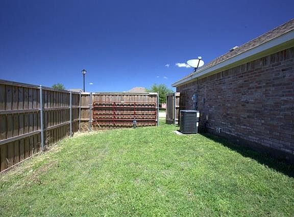 5th image of 241 Chesterfield Cir