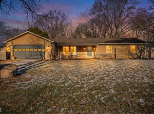 102 E Hillsboro Dr, Pendleton, IN 46064