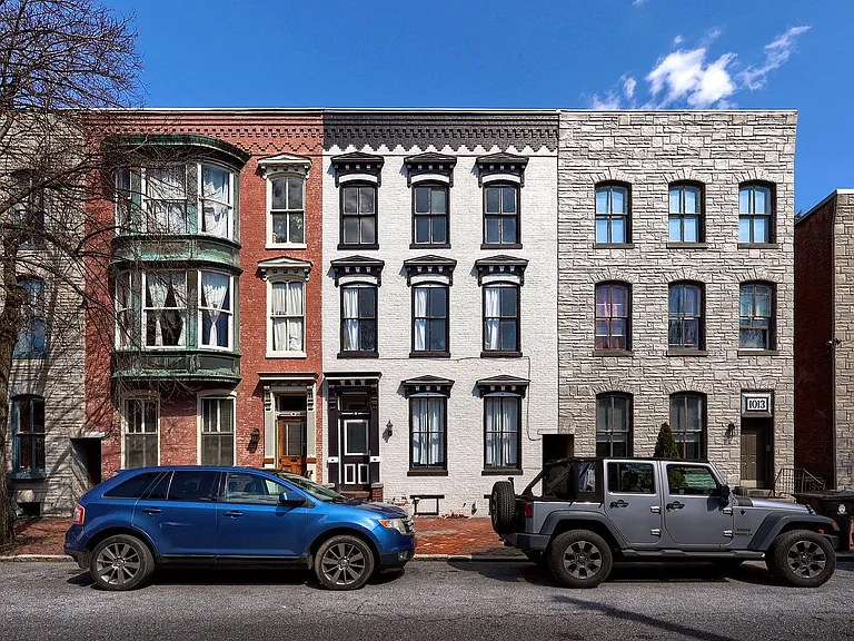 1015 Green St — Photo 1