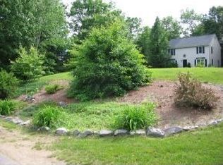 3 White St, Litchfield, NH 03052