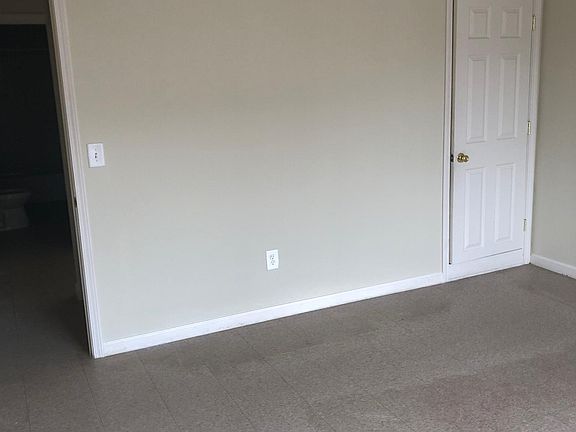 5th image of 386 N Champion Avenue