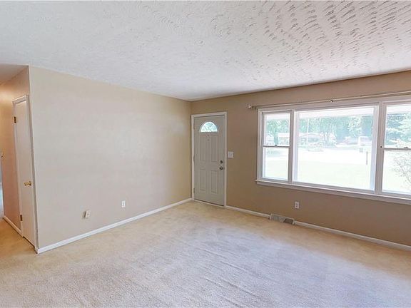 4th image of 3627 Johnson Ct
