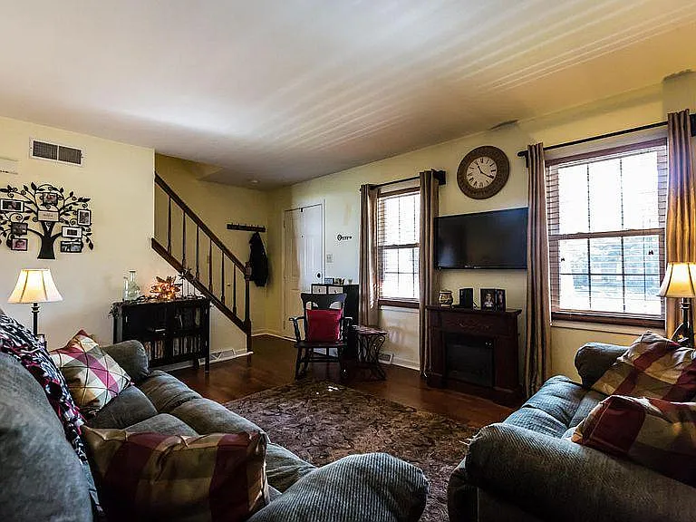 63 Brookfield Rd #1 — Photo 5