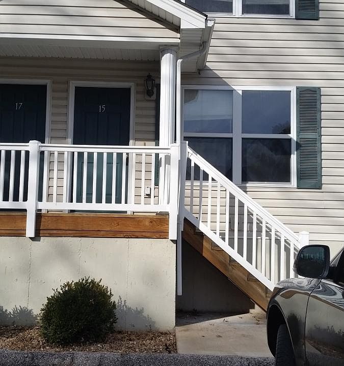 1st image of 11 Marvin Dr #11