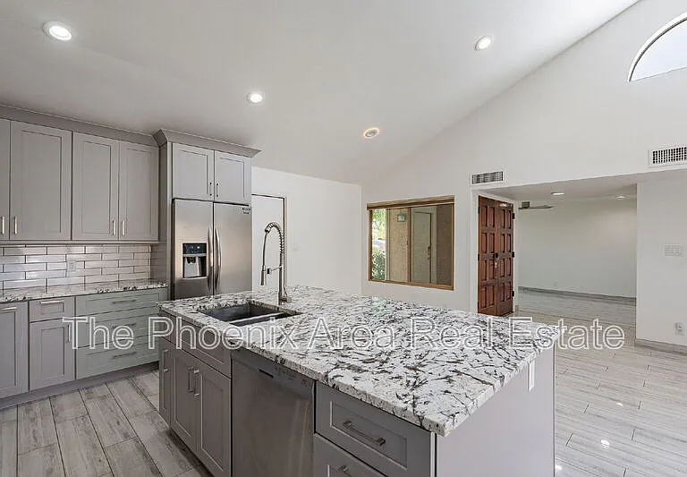 9128 E Gelding Dr — Photo 13