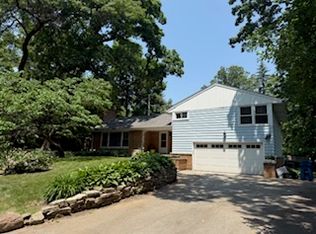 1010 Hickory Trl, Downers Grove, IL 60515
