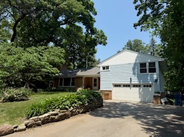 1010 Hickory Trl, Downers Grove, IL 60515