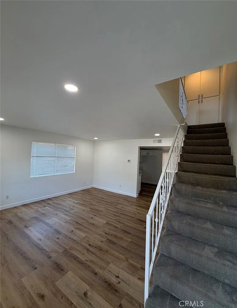 2 bed, 1.5 bath, 1100 sqft, $2,700 — Photo 1