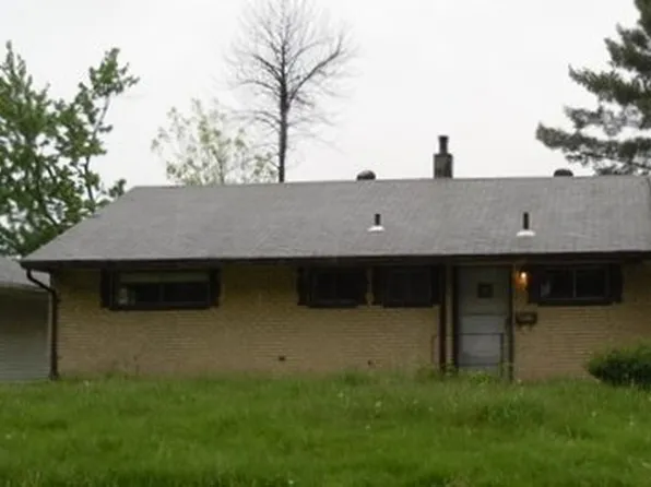 8616 Desoto Dr, Cincinnati, OH 45231