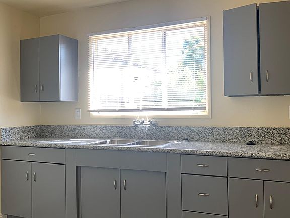 5th image of 3458 Karen Ave
