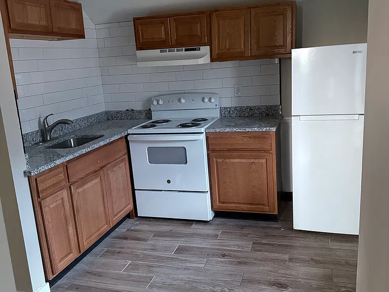 713 Front St #5 — Photo 1