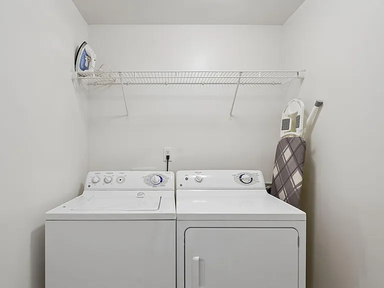 819 SW 7th Ave — Photo 32