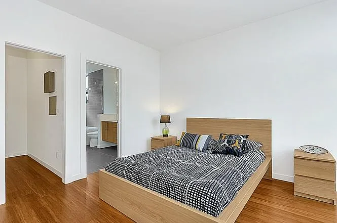 2118 E James St — Photo 17