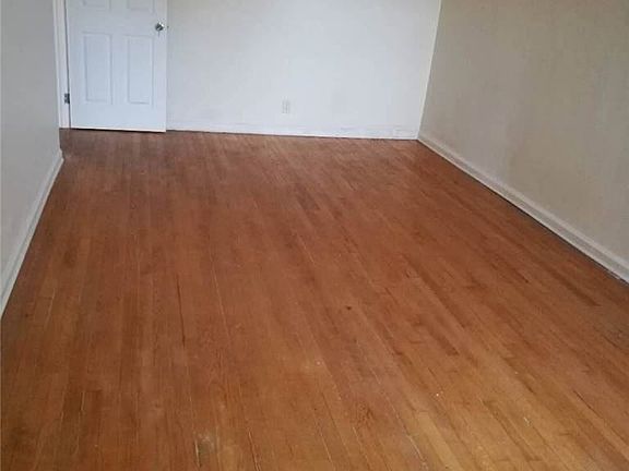 3rd image of 84-22 Little Neck Pkwy Floor 1