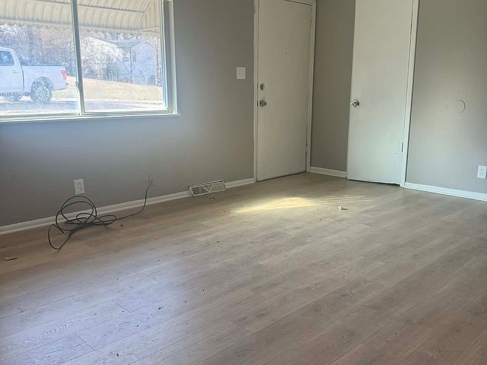 1st image of 1709 N 51st Ter