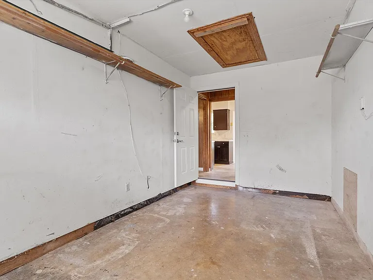703 Huntingdon Pl — Photo 27