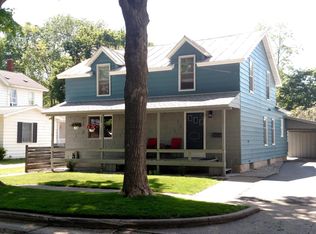 105 S Barry St, Greenville, MI 48838