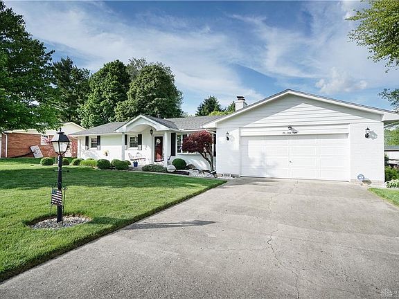 2nd image of 668 Robindale Dr