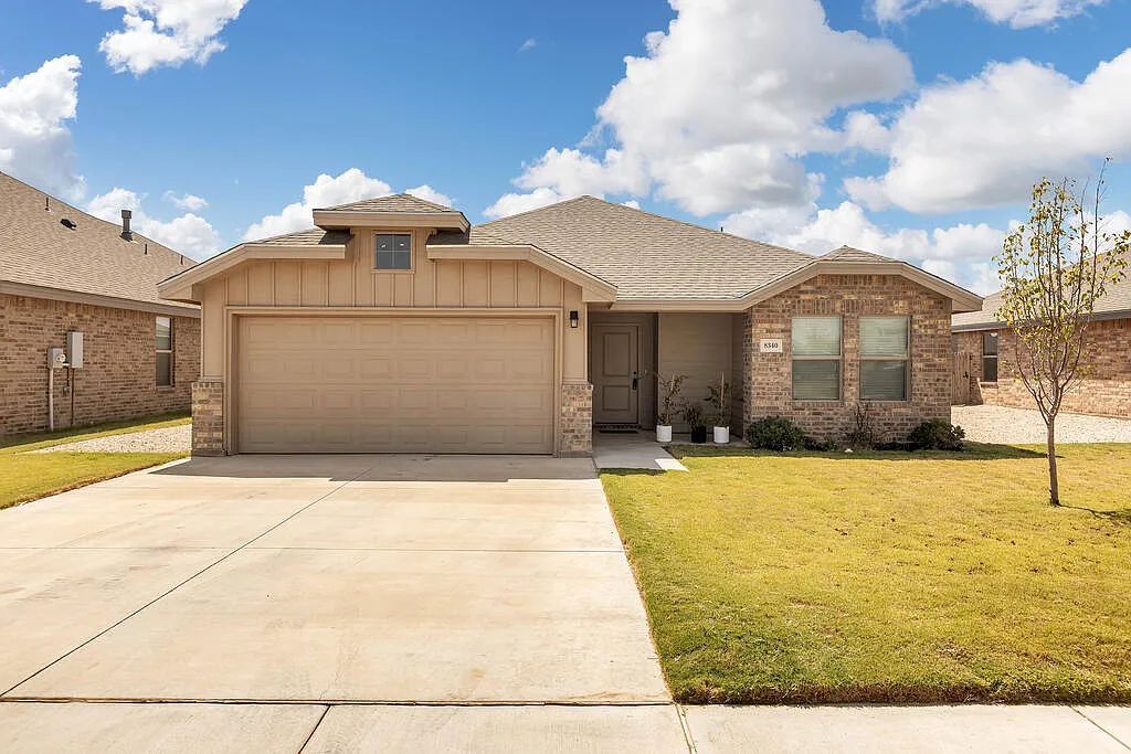 3 bed, 2.0 bath, 1653 sqft, $2,658 — Photo 1