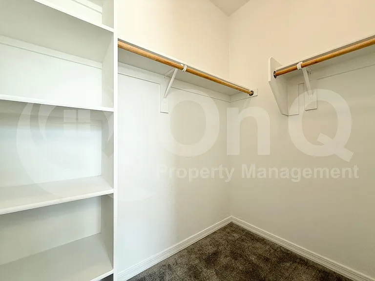 349 E Hawaii Dr — Photo 9