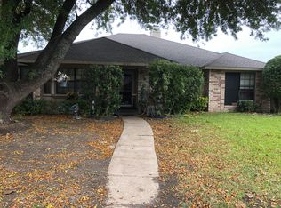 1033 Opal Dr, Desoto, TX 75115