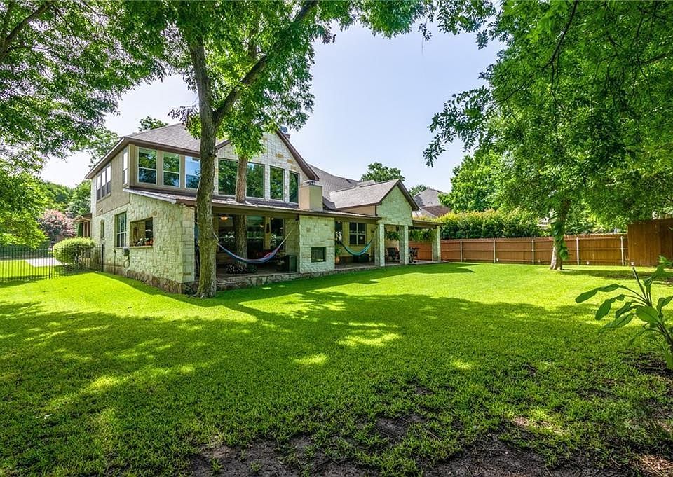 1st image of 2832 Collingwood Dr