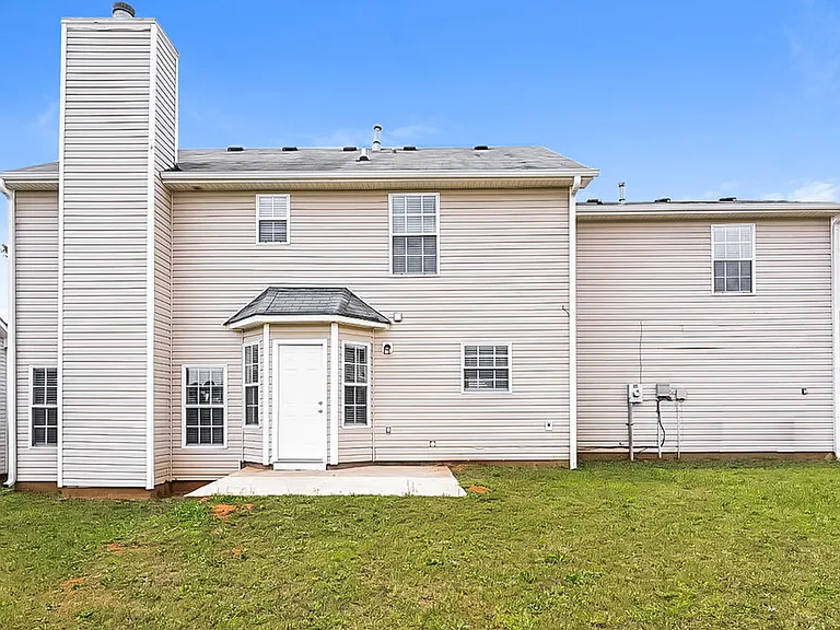 290 Hazelhurst Dr — Photo 17
