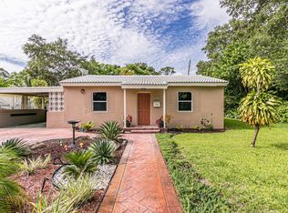 828 SW 18th Ct, Fort Lauderdale, FL 33315