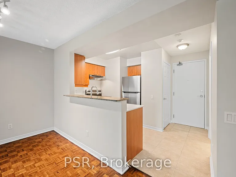 515 Rosewell Ave #312 — Photo 4