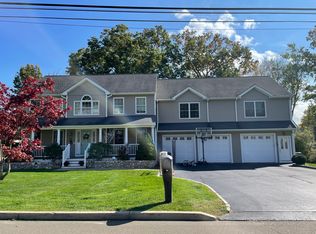 77 Boroskey Rd, Fairfield, CT 06824