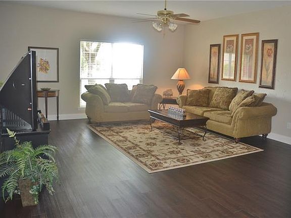 5th image of 1421 Woodmont Dr
