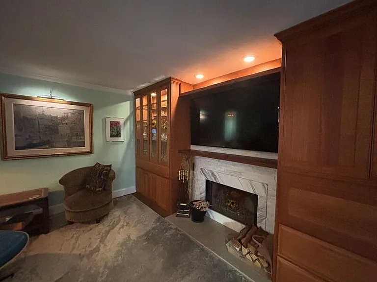 1155 Village Creek Ln #1 — Photo 4