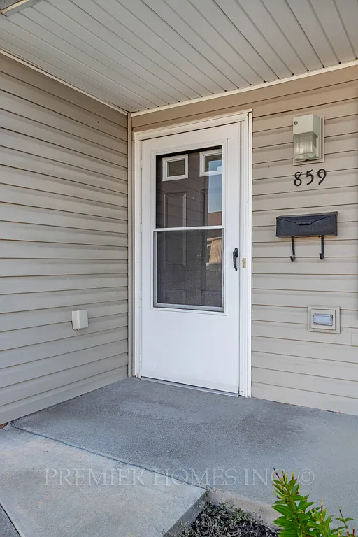 2 bed, $1,295 — Photo 2