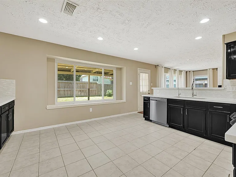 3510 Honey Creek Dr — Photo 8