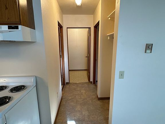 3rd image of 1426 Gardenette Dr #3