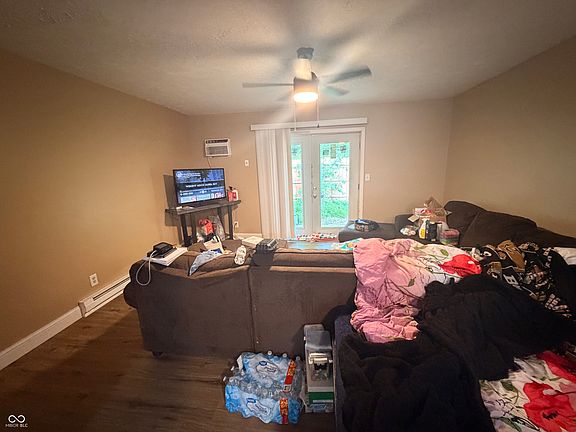 4th image of 1013 Valley View Dr