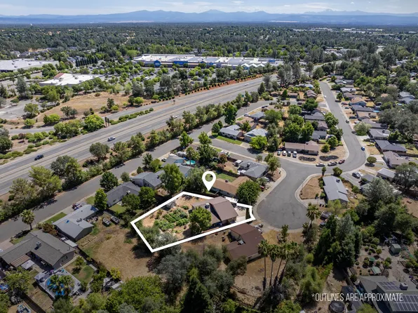 1228 Cedarwood Ct, Redding, CA 96002
