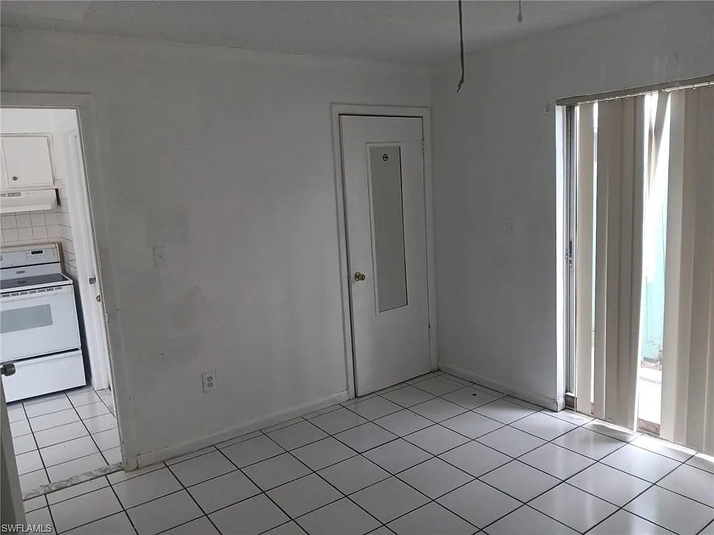 1 bed, 1.0 bath, 984 sqft, $1,750 — Photo 2
