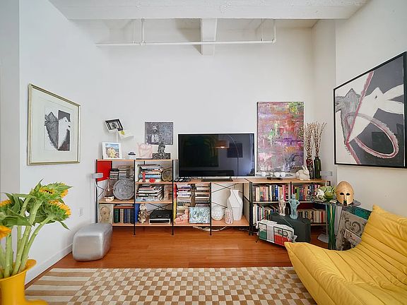 4th image of 184 Kent Ave APT D318