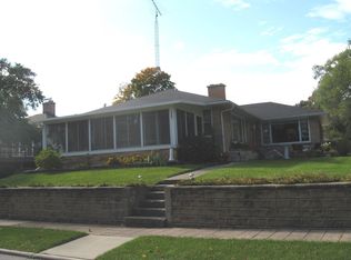 1600 Lake Shore Dr, Lake Geneva, WI 53147