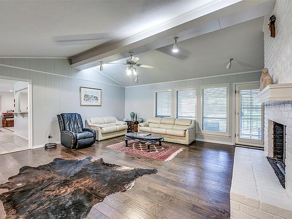 3rd image of 5217 Northmoor Dr