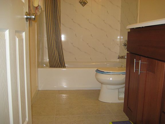 2nd image of 3372 Onslow Way