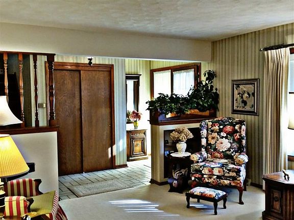 4th image of 807 Woodridge Dr