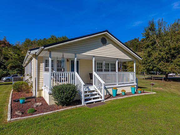 2nd image of 107 Calhoun Dr