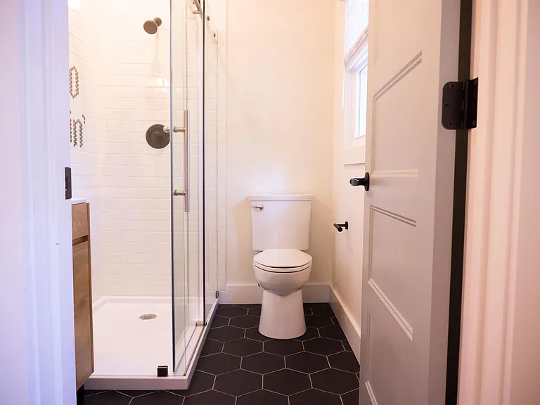 4806 Maple Ave — Photo 10