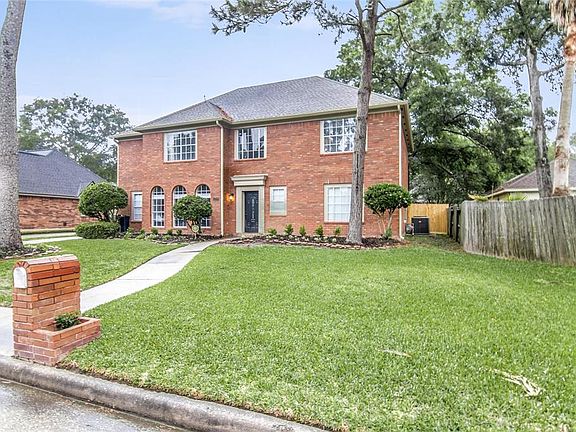2nd image of 4027 Evergreen Village Dr