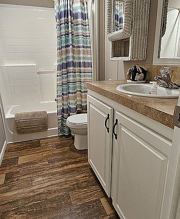 Full bathroom 