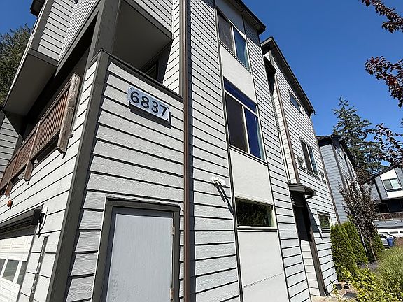 2nd image of 6837 NE 170th St Unit 104