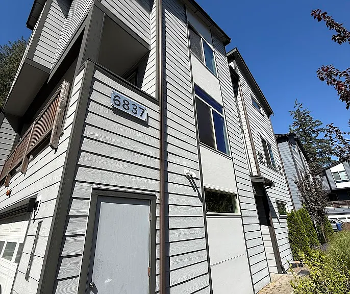 6837 NE 170th St #104 — Photo 2